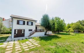 Amazing home in Blato na Cetini with WiFi and 3 Bedrooms